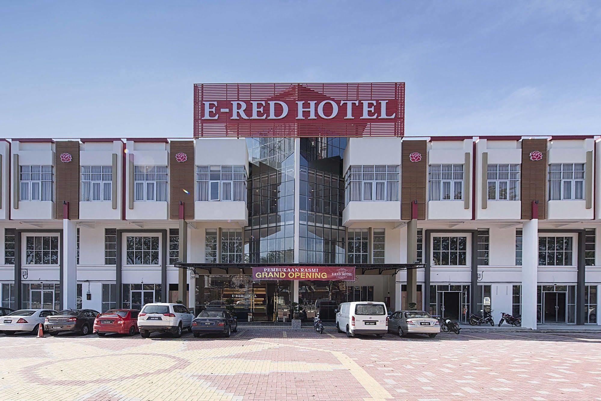 E-Red Hotel Alma Cosmo Bukit Mertajam Zewnętrze zdjęcie